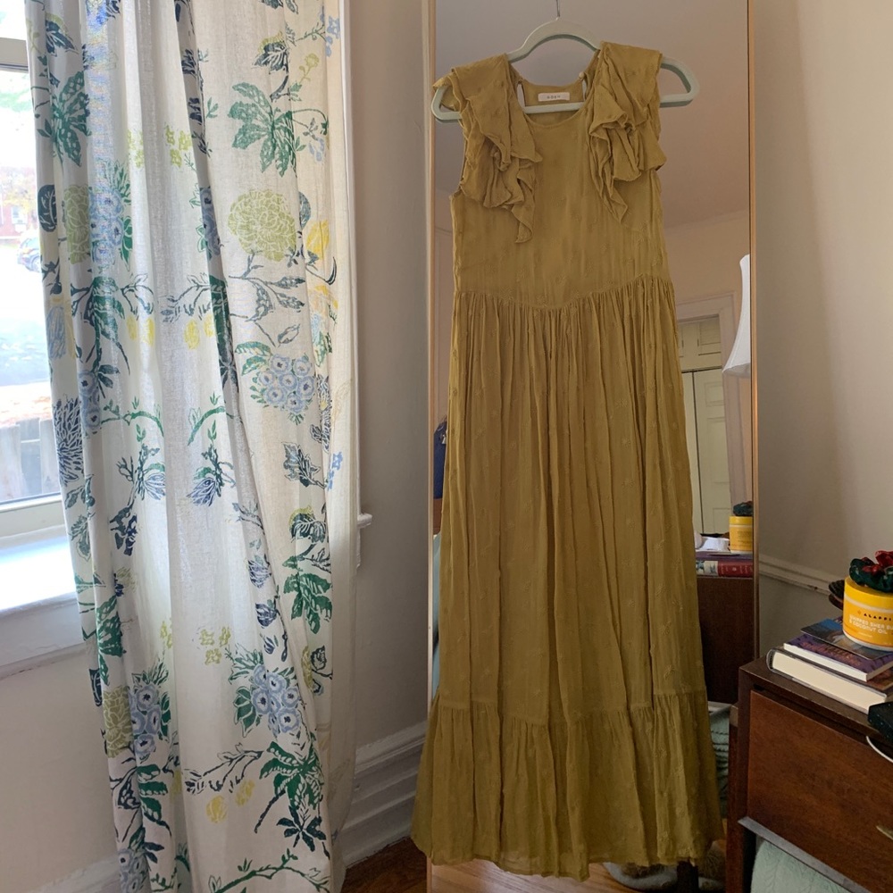Doen yellow dress